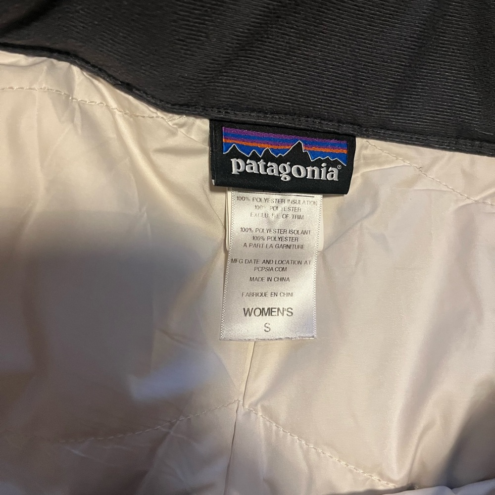 Women’s Patagonia Snow Pants, Small - Picture 4 of 12